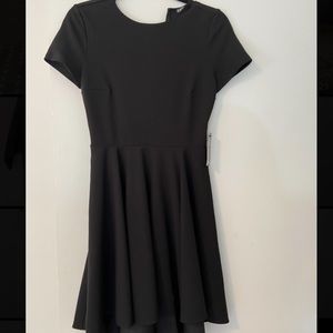 Women’s XS Express short sleeve skater dress. NWT